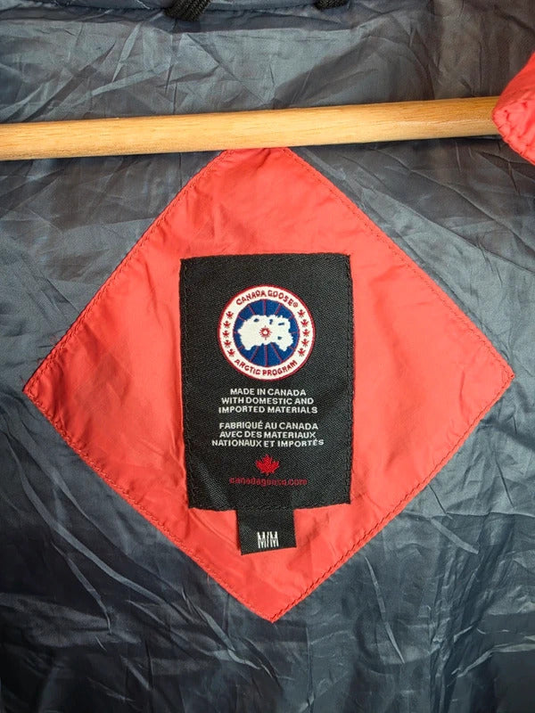 Canada Goose Women's Down Bomber Jacket Red Size M Hooded