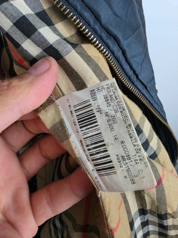 Vintage Burberrys Navy Quilted Jacket – Nova Check Lined, Size 44 ( L )